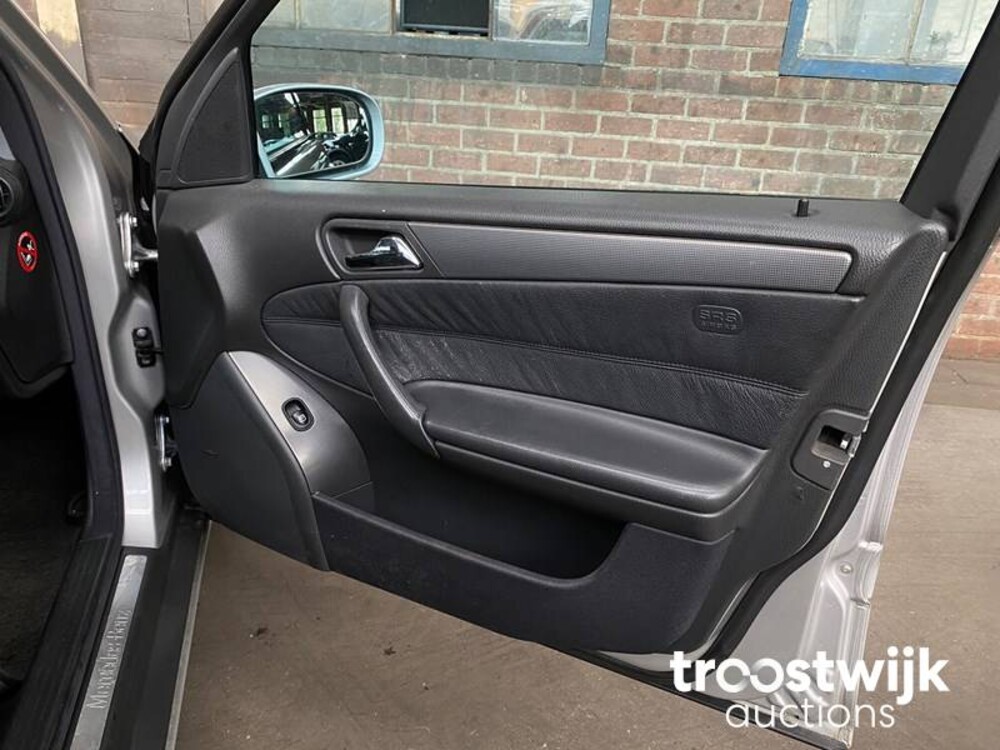 Mercedes-Benz C320 Elegance 4Matic C-klasse Combi  218pk 2003, R-016-SV