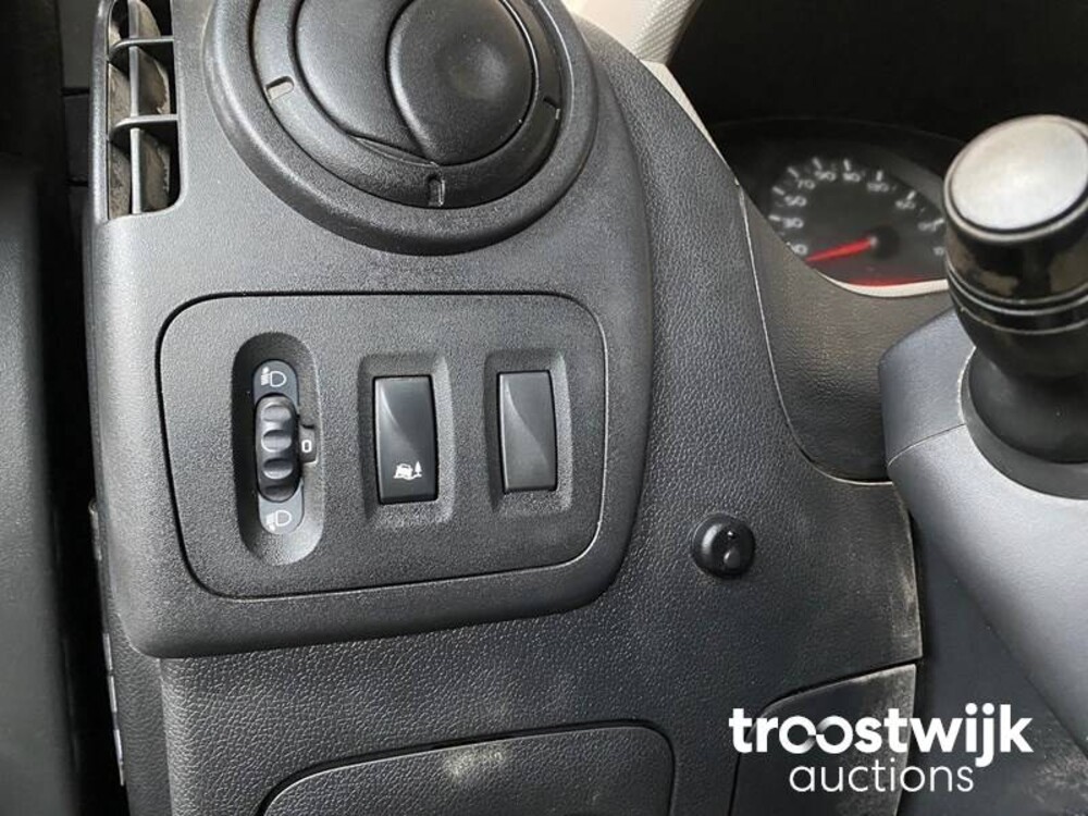 Renault Master T33 2.3 dCi L2H2 110pk 2017 -Orig. NL-, V-983-GH