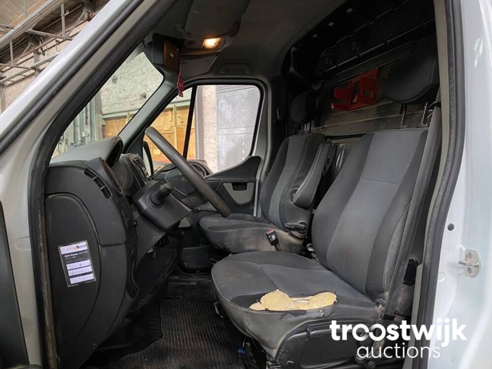 Renault Master T33 2.3 dCi L2H2 110pk 2017 -Orig. NL-, V-983-GH