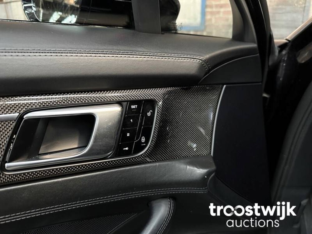 Porsche Panamera Turbo 4.0 V8 549pk NIEUW-MODEL (2017 MY) Sport Chrono, L-894-DF