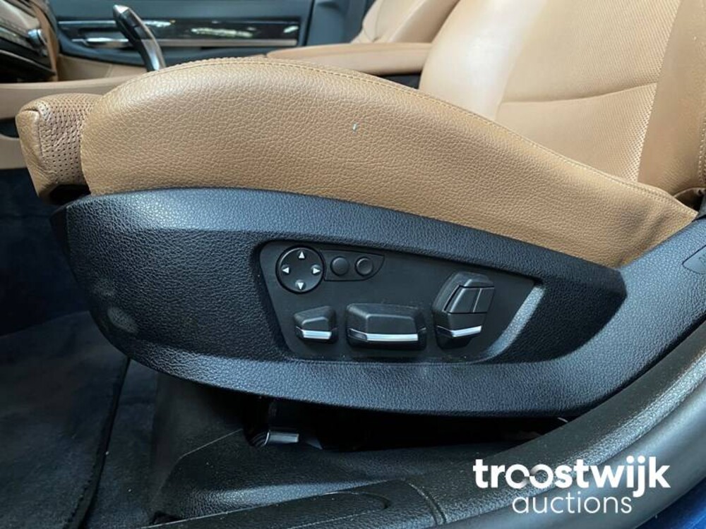 BMW ActiveHybrid7 F04 4.4 V8 465pk 2011 7-serie 
