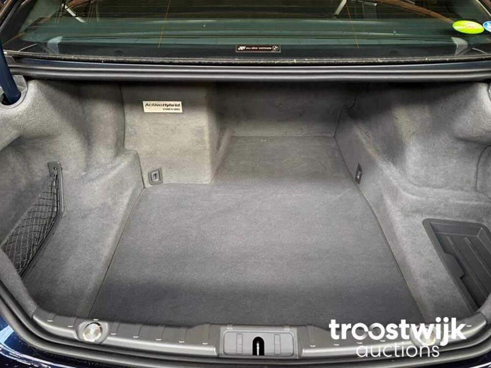 BMW ActiveHybrid7 F04 4.4 V8 465pk 2011 7-serie 