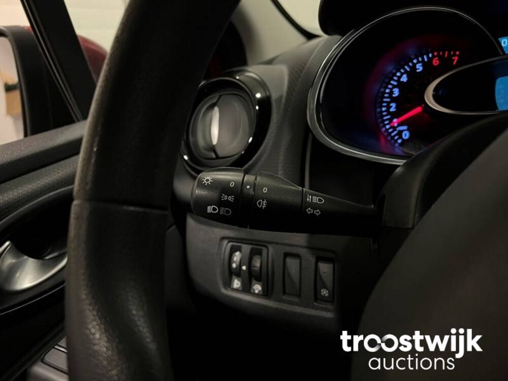 Renault Clio TCe Zen 90pk 2017 -Orig. NL-, PG-557-D