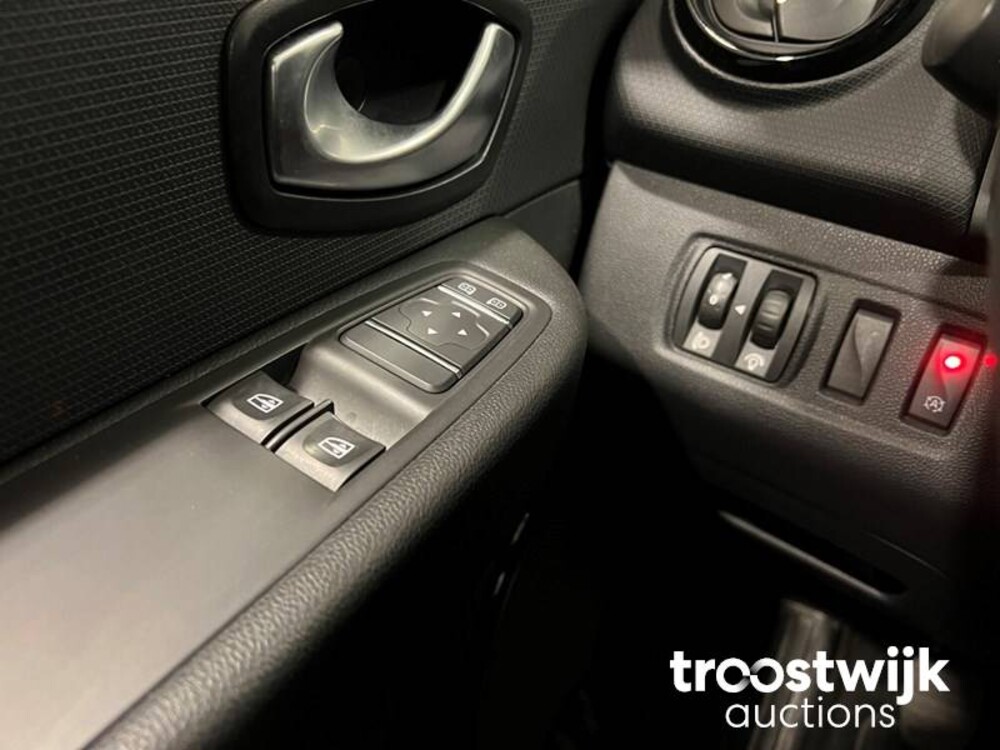 Renault Clio TCe Zen 90pk 2017 -Orig. NL-, PG-557-D