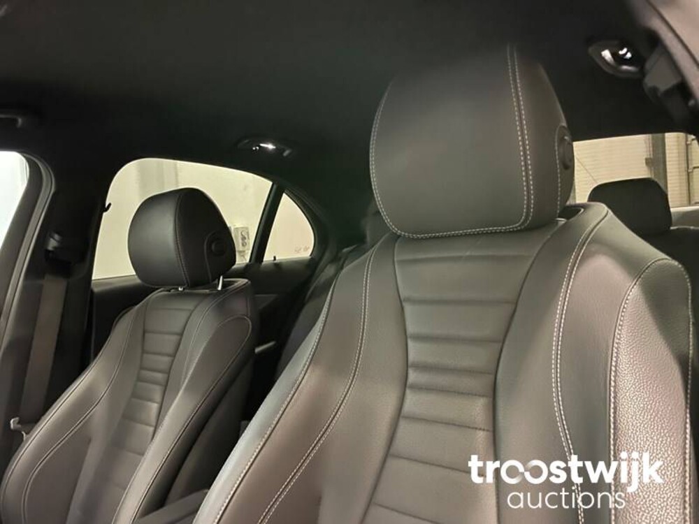 Mercedes-Benz E220d Business Solution Sport E-Klasse 194pk 2020 -Orig. NL-, H-779-PK