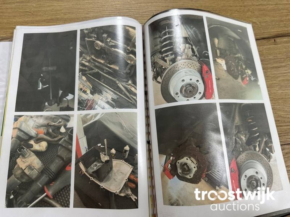 Porsche 911 Carrera Coupe 3.4 300pk 1999, R-223-PB