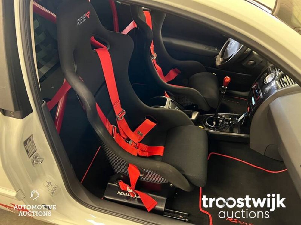 Renault Megane 2.0-16V T F1Team R26 2.0-16V 230pk 2009, L-163-GR