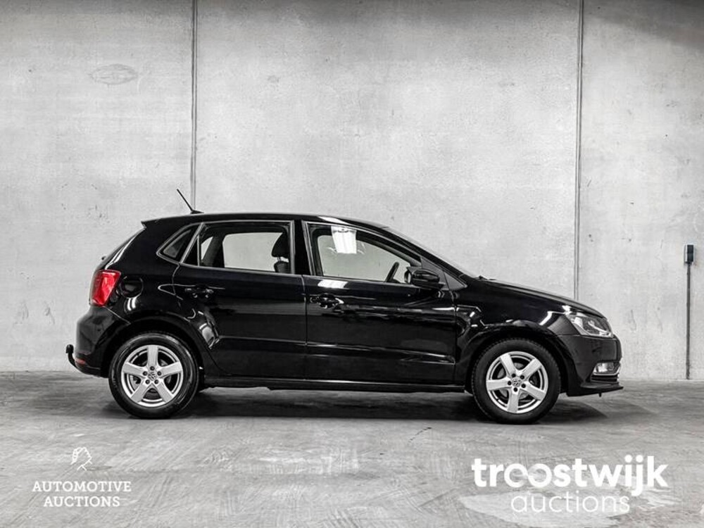 Volkswagen Polo 1.2 TSI Comfortline Facelift 90pk 2015 -Orig. NL-, 2-ZKN-18