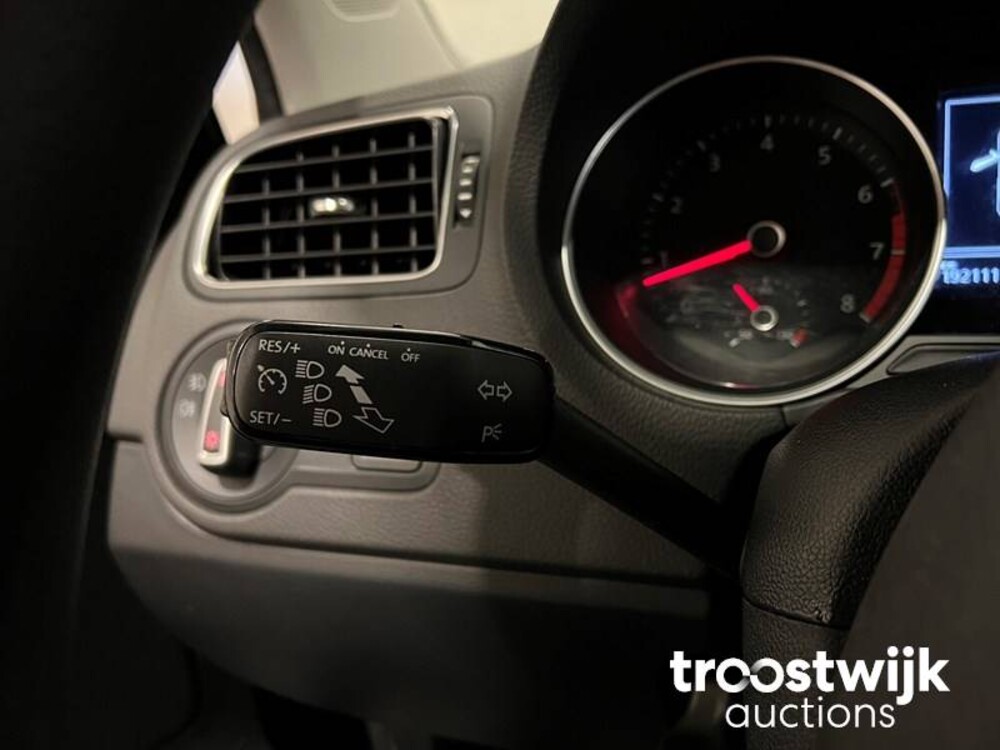 Volkswagen Polo 1.2 TSI Comfortline Facelift 90pk 2015 -Orig. NL-, 2-ZKN-18