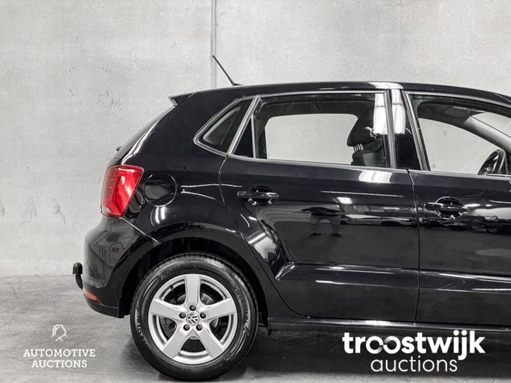 Volkswagen Polo 1.2 TSI Comfortline Facelift 90pk 2015 -Orig. NL-, 2-ZKN-18