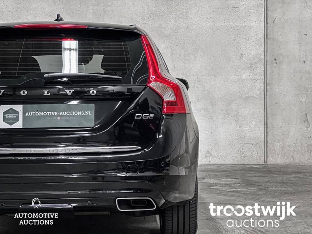 Volvo V60 2.4 D5 Twin Engine Plug-in Hybrid Special Edition 163pk 2016, -Orig. NL-, KZ-683-B