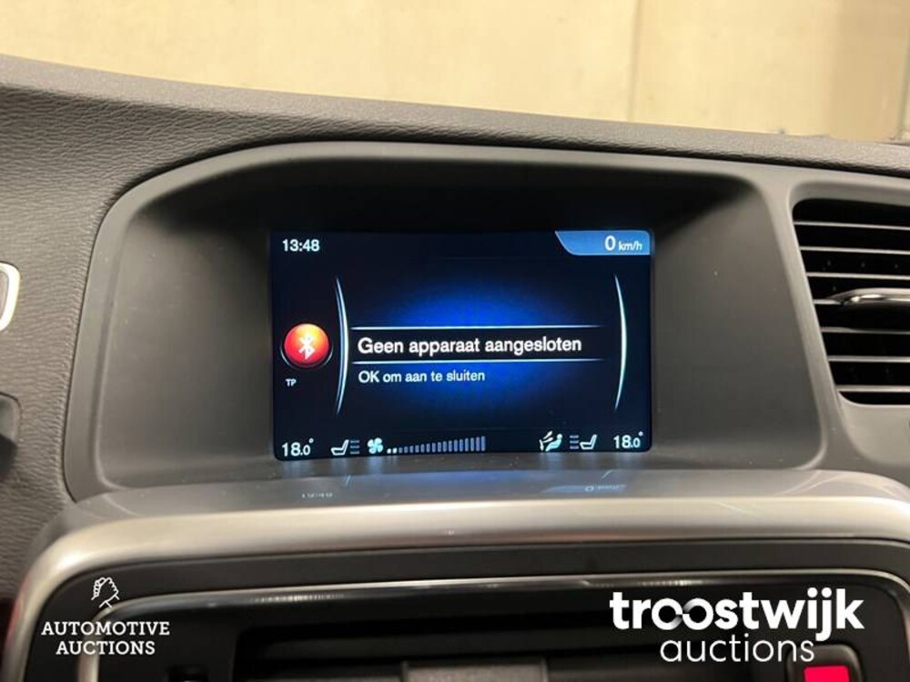 Volvo V60 2.4 D5 Twin Engine Plug-in Hybrid Special Edition 163pk 2016, -Orig. NL-, KZ-683-B