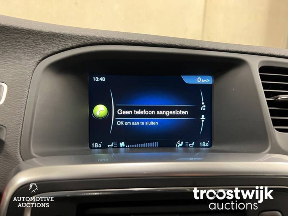 Volvo V60 2.4 D5 Twin Engine Plug-in Hybrid Special Edition 163pk 2016, -Orig. NL-, KZ-683-B