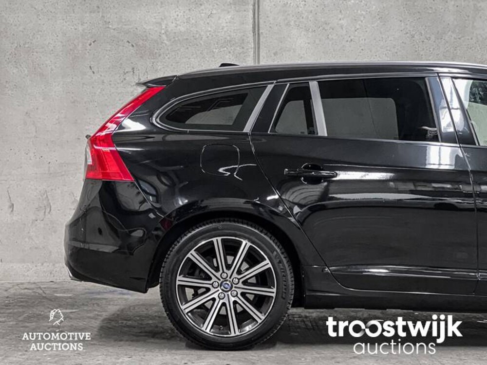Volvo V60 2.4 D5 Twin Engine Plug-in Hybrid Special Edition 163pk 2016, -Orig. NL-, KZ-683-B