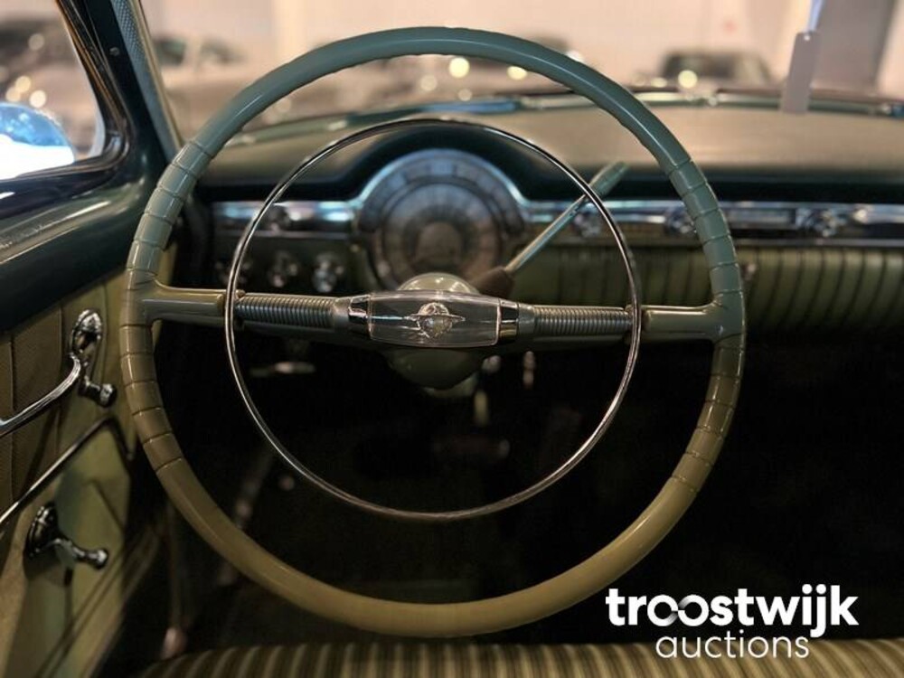 Oldsmobile 88 V8 1953, DM-37-90