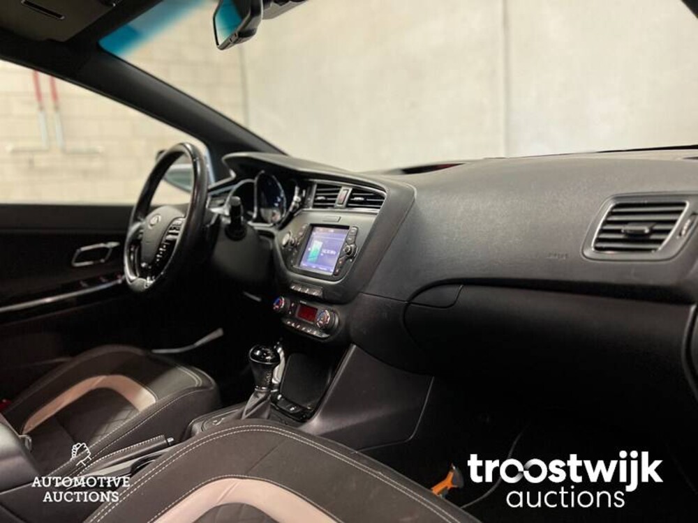 Kia cee'd Sportswagon 1.6 CRDi GT-Line 136pk 2017 -Orig. NL-, NF-601-H