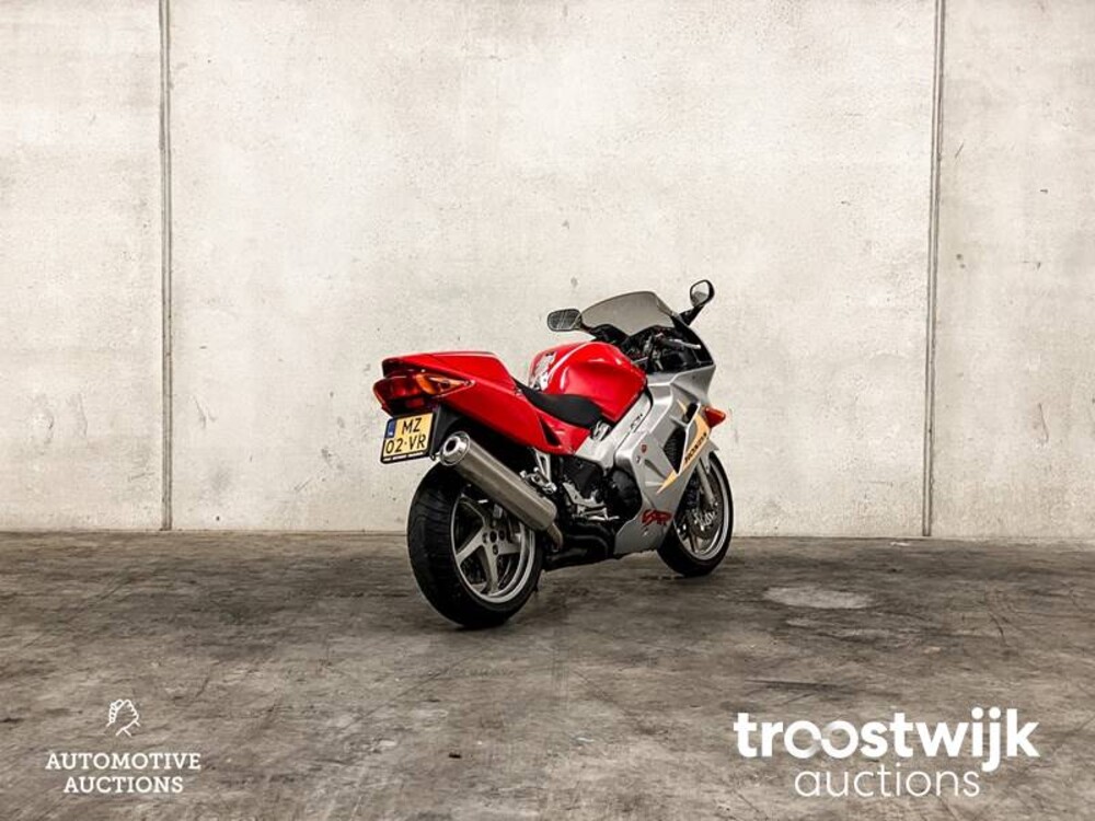 Honda VFR800FI 782cc 100pk 1999, MZ-02-VR