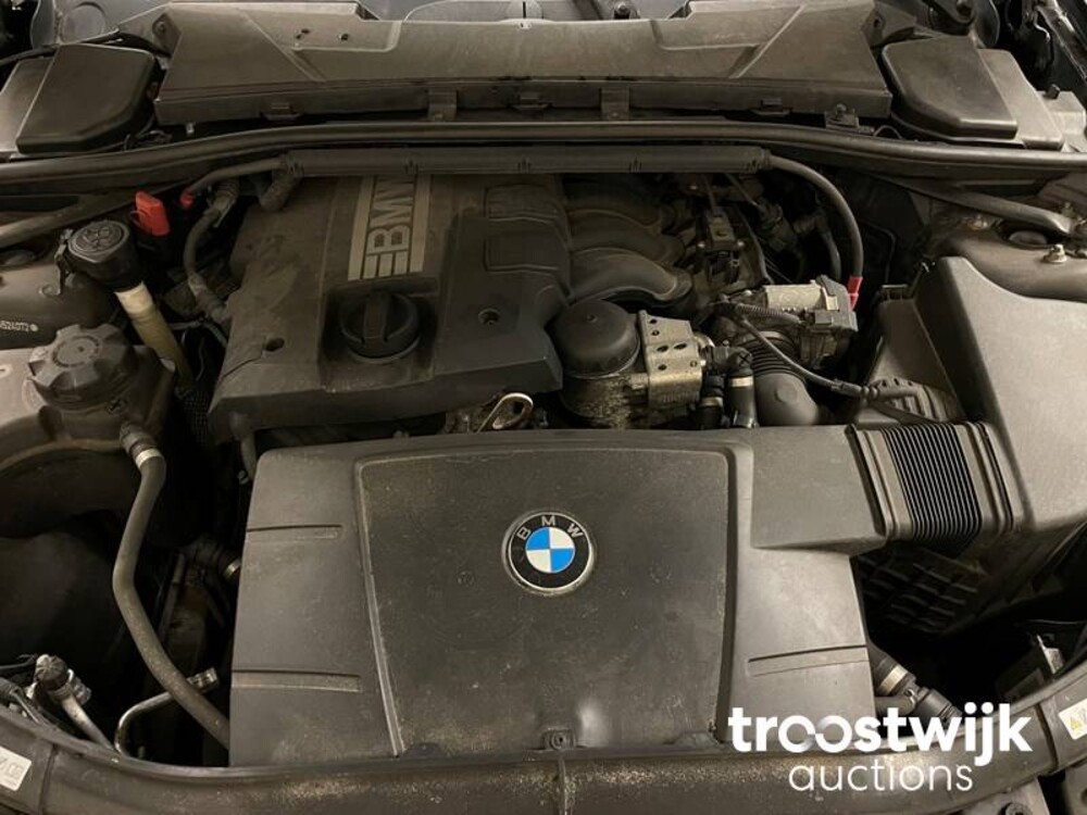 BMW 318i Touring Corporate Lease M Sport Edition 3-serie 136pk E90/E91 2013 -Orig. NL-, 90-ZLH-6