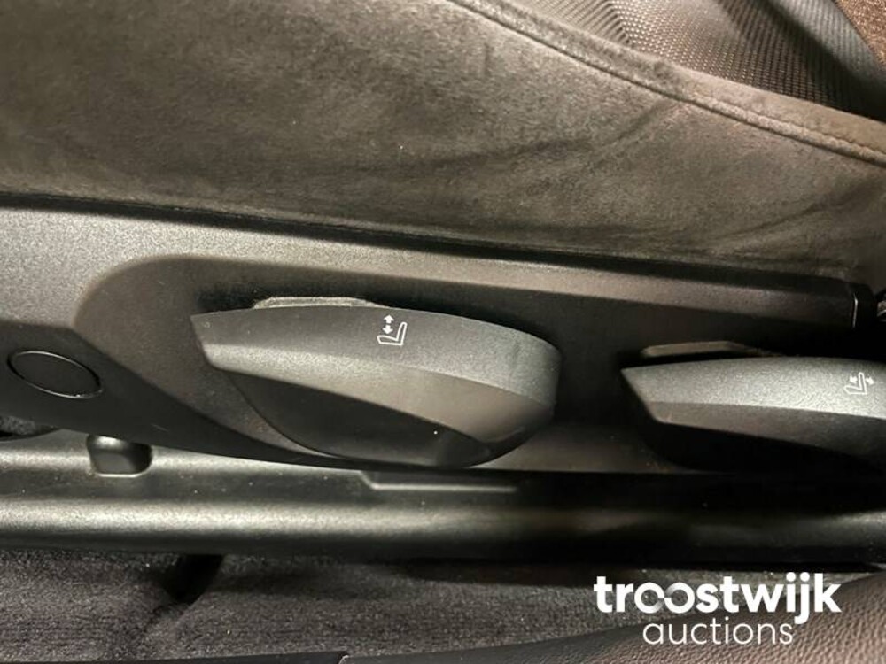 BMW 318i Touring Corporate Lease M Sport Edition 3-serie 136pk E90/E91 2013 -Orig. NL-, 90-ZLH-6