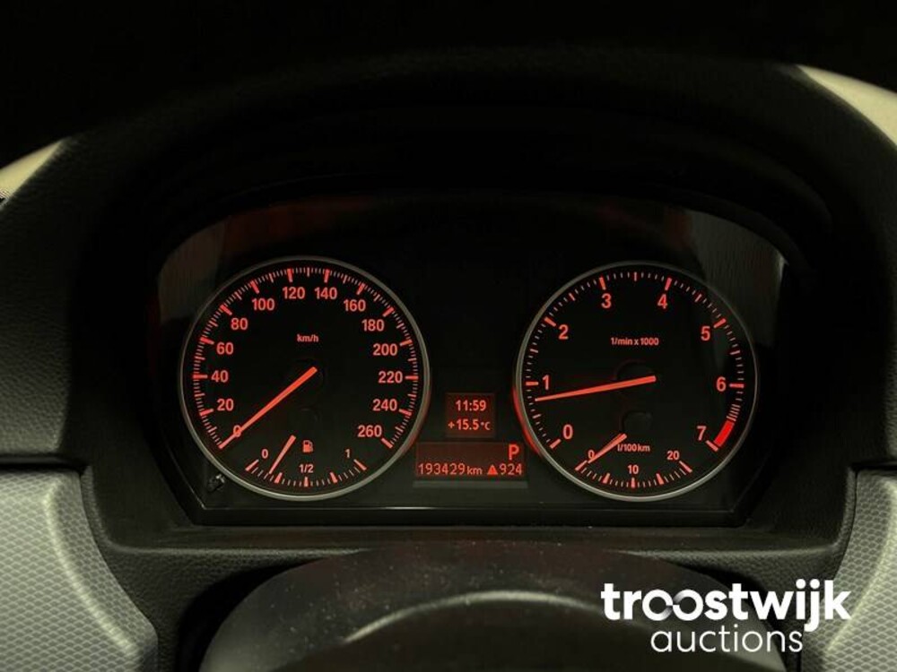 BMW 318i Touring Corporate Lease M Sport Edition 3-serie 136pk E90/E91 2013 -Orig. NL-, 90-ZLH-6