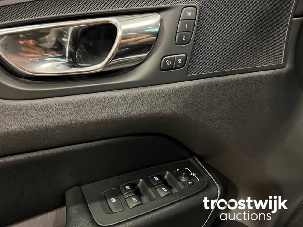 Volvo XC60 D4 Geartronic AWD Inscription 190pk 2018 -Orig. NL-, RL-821-P