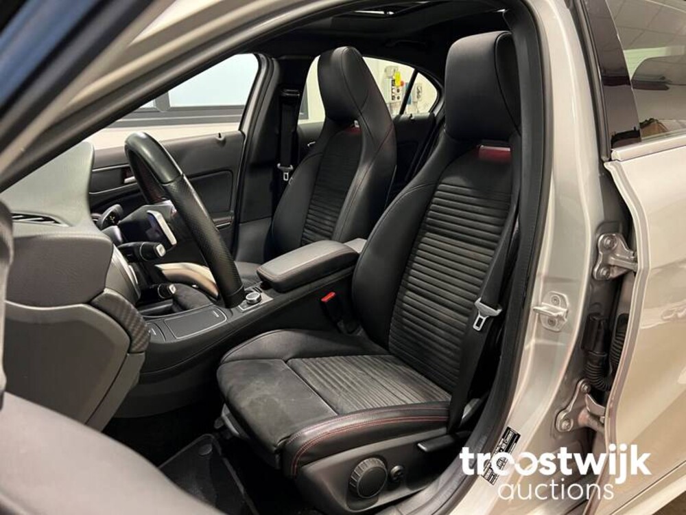 Mercedes-Benz A180 Ambition 122pk 2016 -Orig. NL-, JF-085-K