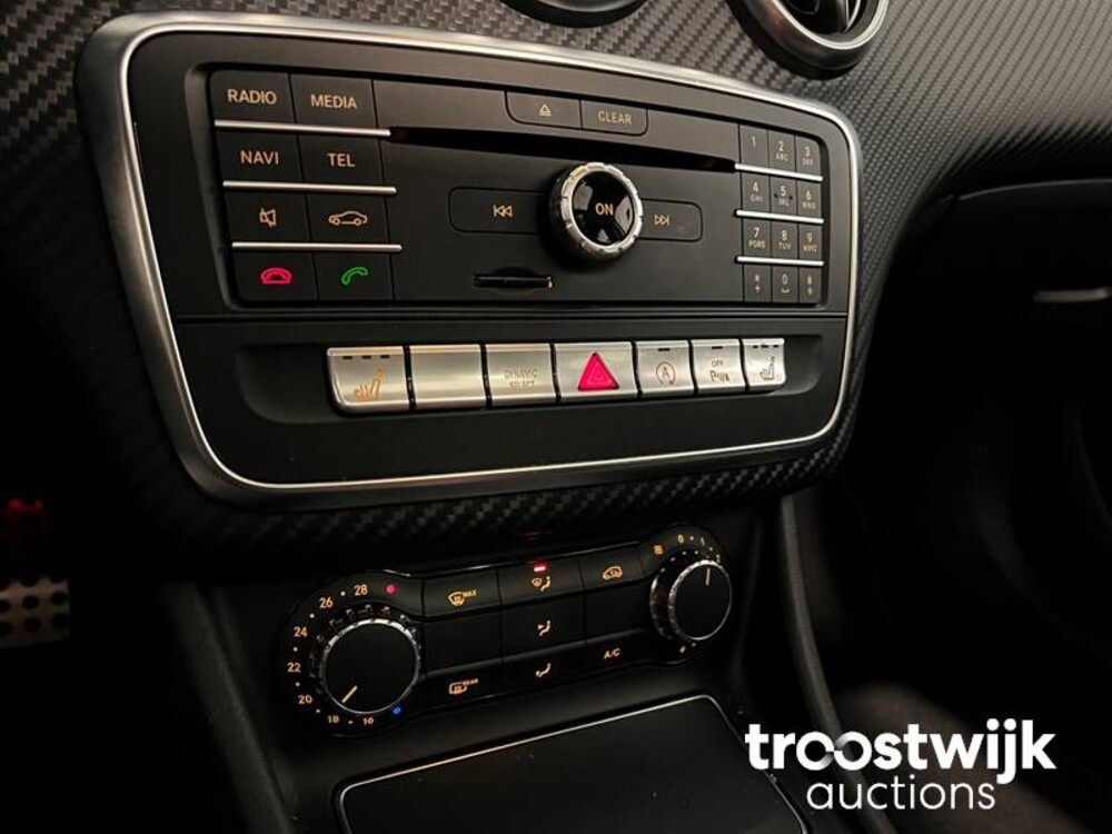 Mercedes-Benz A180 Ambition 122pk 2016 -Orig. NL-, JF-085-K