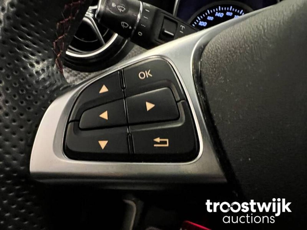 Mercedes-Benz A180 Ambition 122pk 2016 -Orig. NL-, JF-085-K