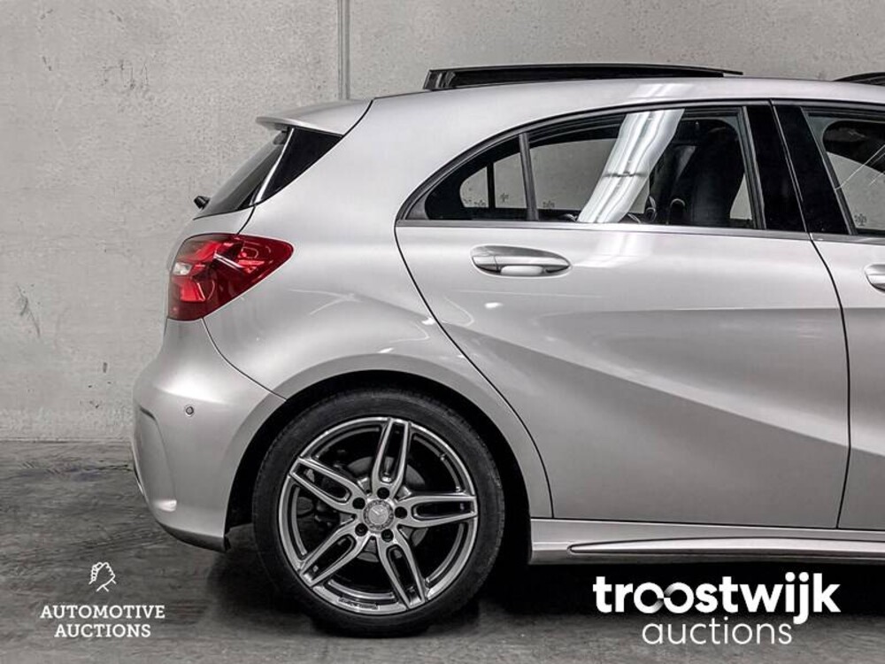 Mercedes-Benz A180 Ambition 122pk 2016 -Orig. NL-, JF-085-K