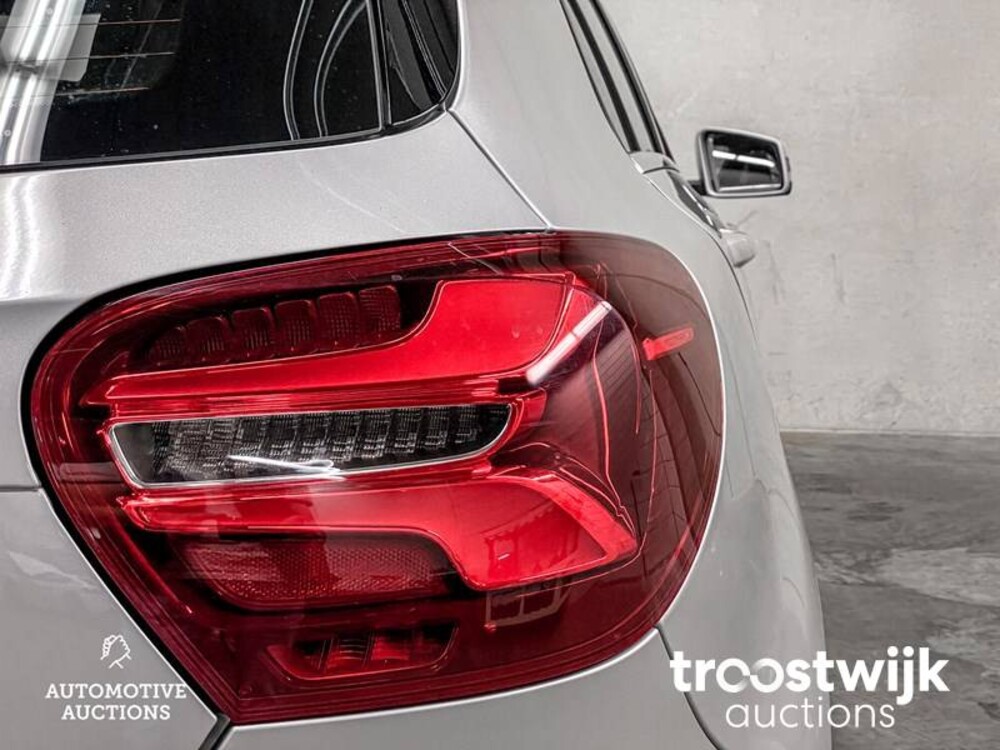 Mercedes-Benz A180 Ambition 122pk 2016 -Orig. NL-, JF-085-K