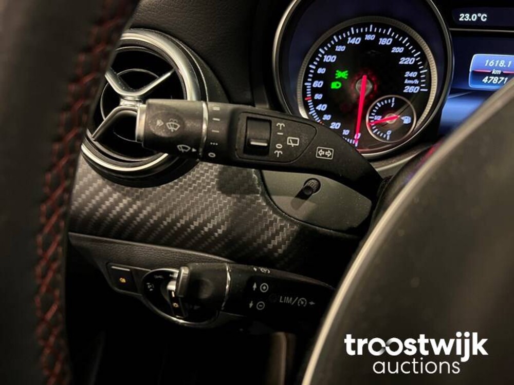 Mercedes-Benz A180 Ambition 122pk 2016 -Orig. NL-, JF-085-K