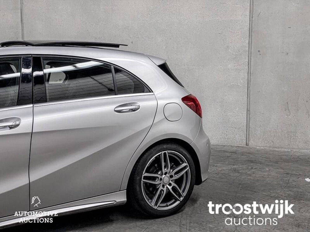 Mercedes-Benz A180 Ambition 122pk 2016 -Orig. NL-, JF-085-K