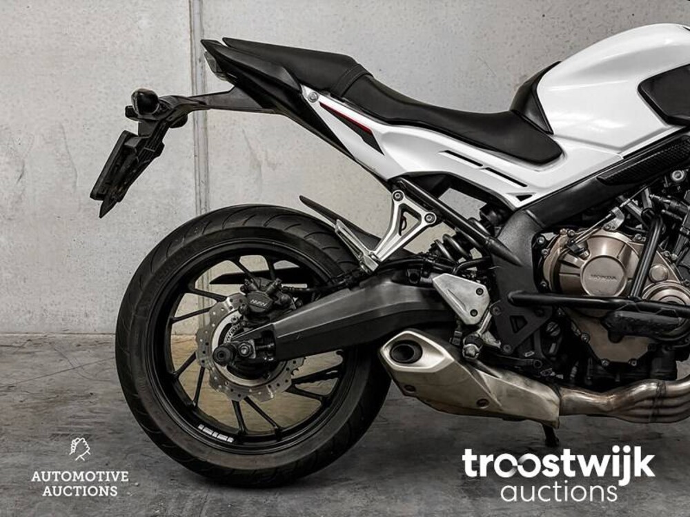 Honda CB650F ABS 85pk 2018 Tour, 47-MK-BS