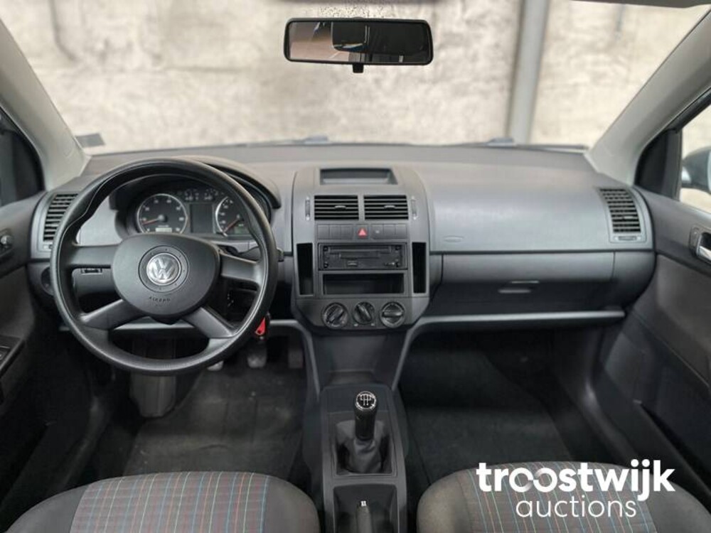 Volkswagen Polo 1.4-16V Turijn 75hp 2006 -Orig. DE- 87-TB-PD