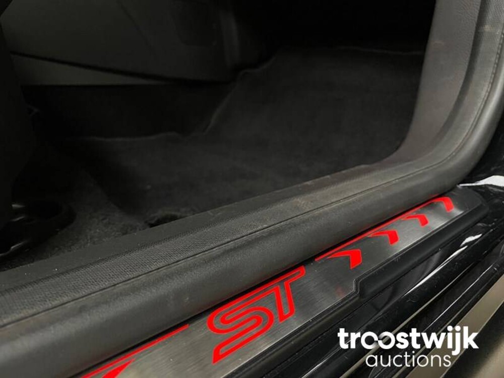Ford Focus ST-3 2.0 EcoBoost 250 PS 2014, K-925-DG
