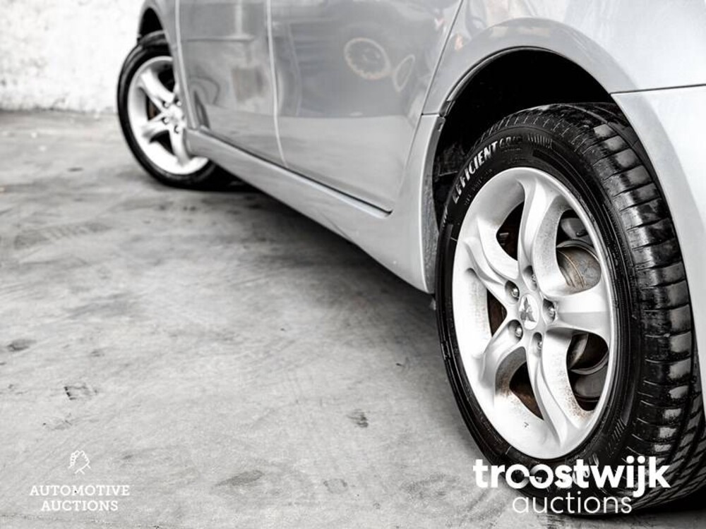 Mitsubishi Grandis 2.4-16V Intense 6p. 165PS 2005, -Orig.NL-, 47-RV-NZ