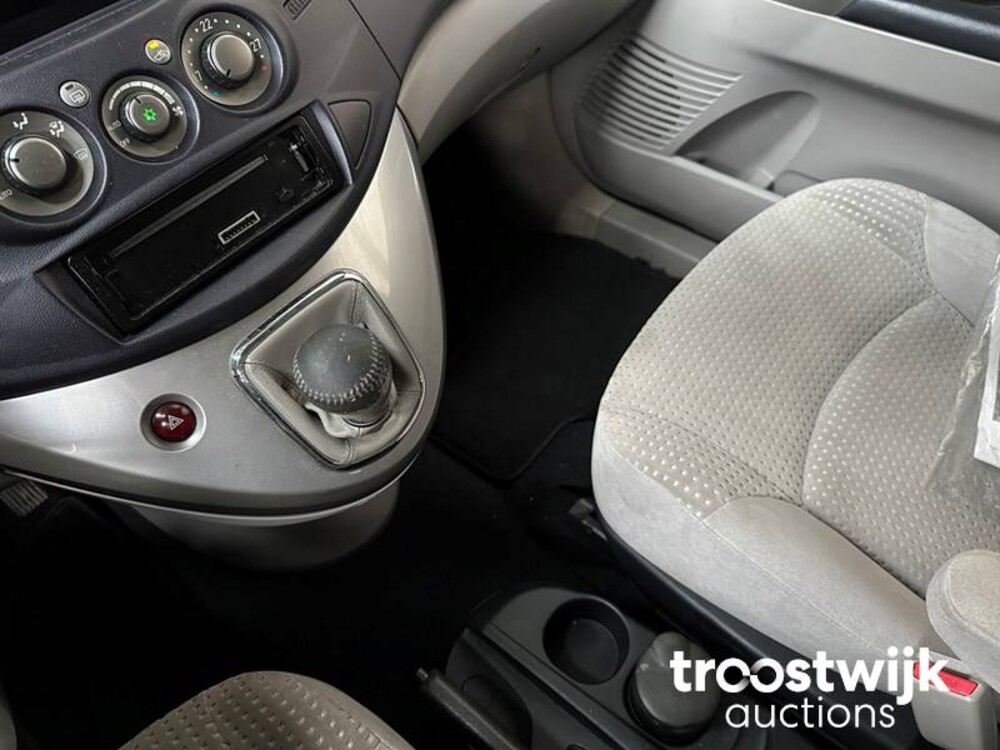 Mitsubishi Grandis 2.4-16V Intense 6p. 165PS 2005, -Orig.NL-, 47-RV-NZ