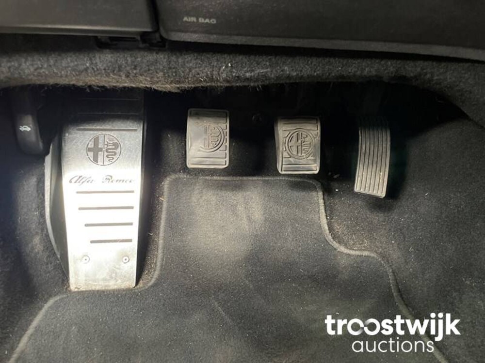 Alfa Romeo 159 Sportwagon 3.2 JTS Q4 TI 260 PS 2009, 2-KPN-41