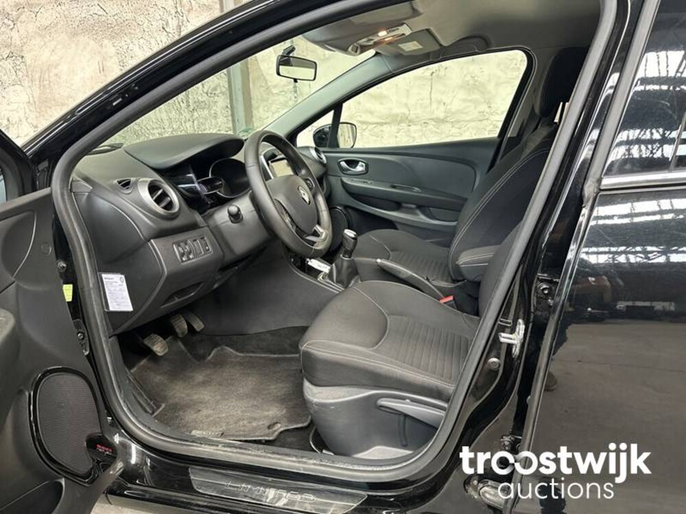 Renault Clio Estate 0.9 TCe Limited 90pk 2018 -Orig. NL-, SG-739-N