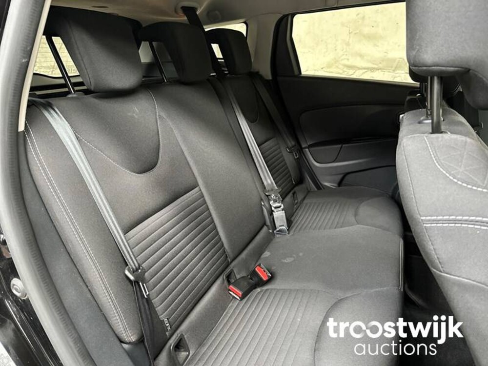 Renault Clio Estate 0.9 TCe Limited 90pk 2018 -Orig. NL-, SG-739-N