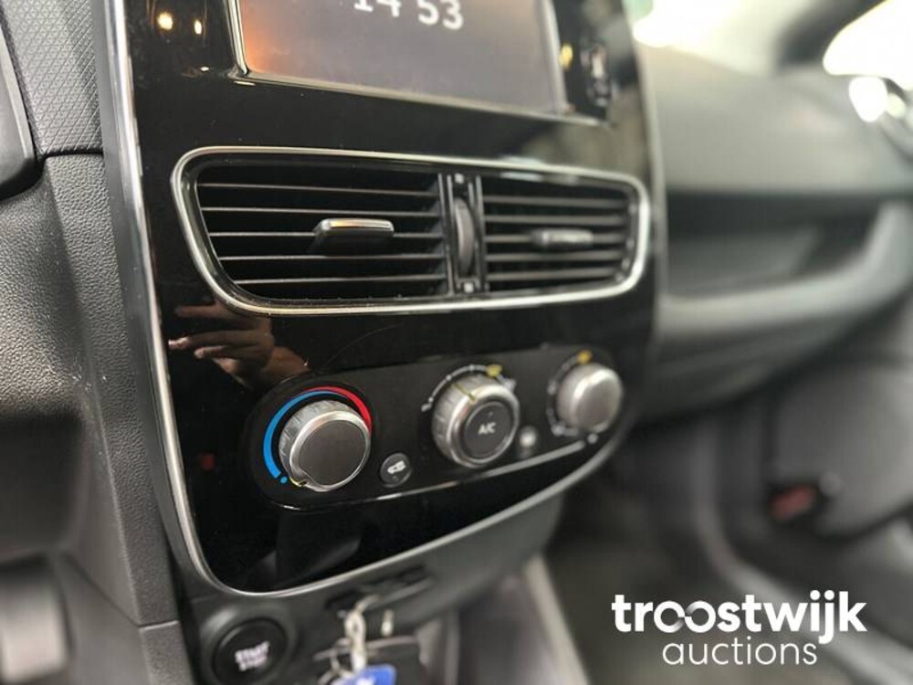 Renault Clio Estate 0.9 TCe Limited 90pk 2018 -Orig. NL-, SG-739-N