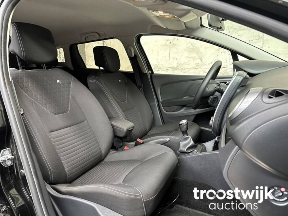 Renault Clio Estate 0.9 TCe Limited 90pk 2018 -Orig. NL-, SG-739-N