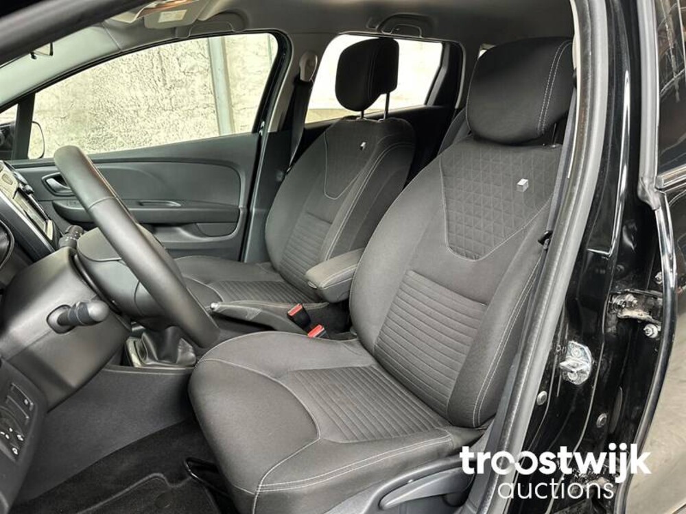 Renault Clio Estate 0.9 TCe Limited 90pk 2018 -Orig. NL-, SG-739-N