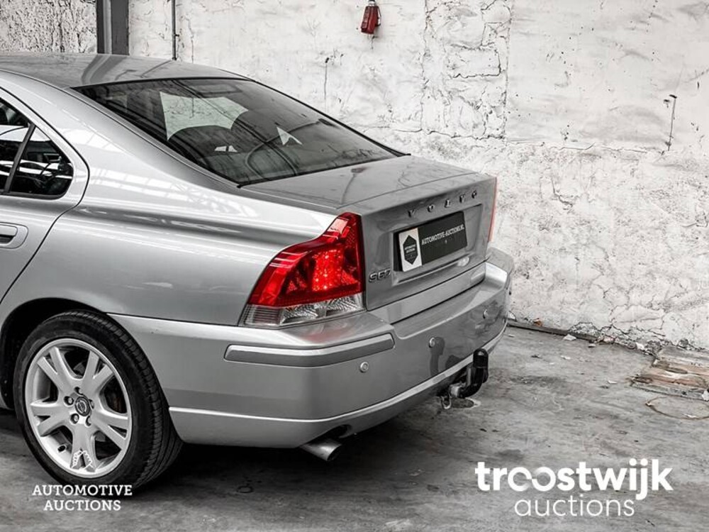 Volvo S60 2.4 Drivers Edition 140hp 2009 -Orig. NL-, 20-KGB-1