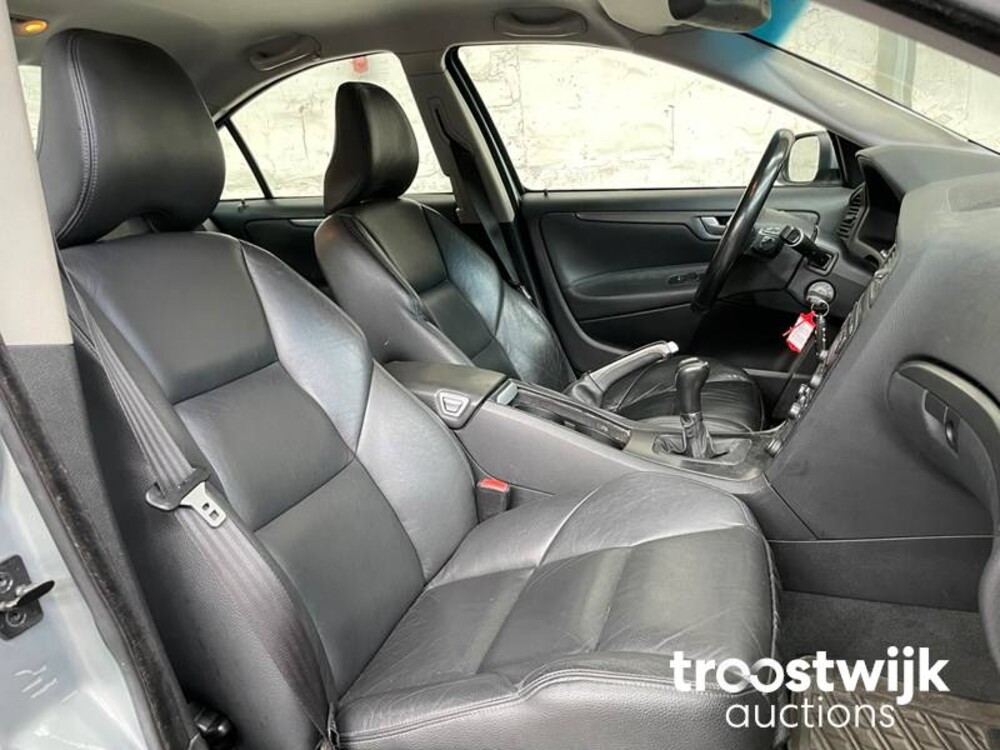 Volvo S60 2.4 Drivers Edition 140hp 2009 -Orig. NL-, 20-KGB-1