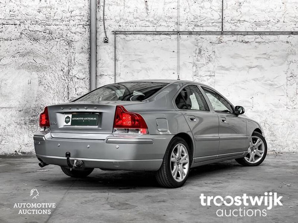 Volvo S60 2.4 Drivers Edition 140hp 2009 -Orig. NL-, 20-KGB-1