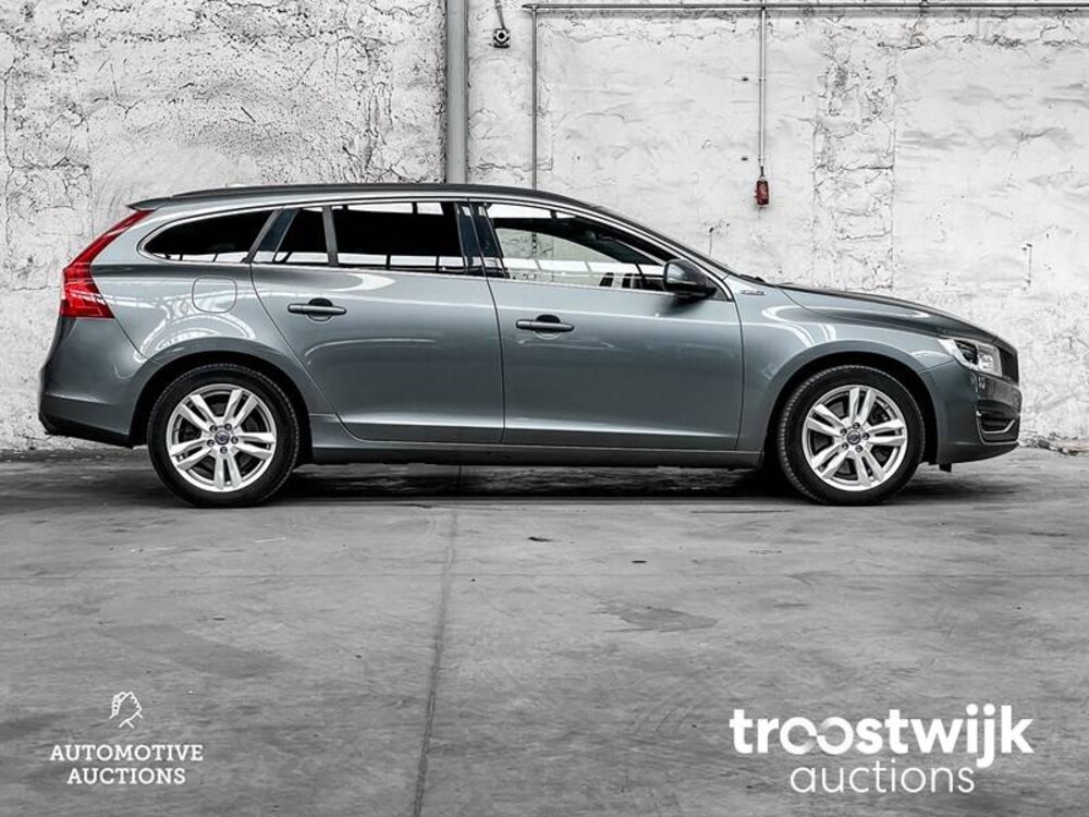 Volvo V60 D5 Twin Engine Special Edition 163hp 2015 -Orig. NL-, NH-759-L