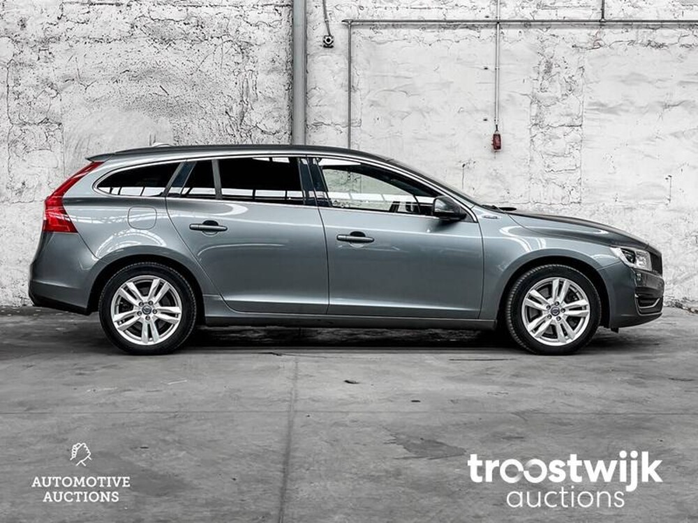 Volvo V60 D5 Twin Engine Special Edition 163hp 2015 -Orig. NL-, NH-759-L