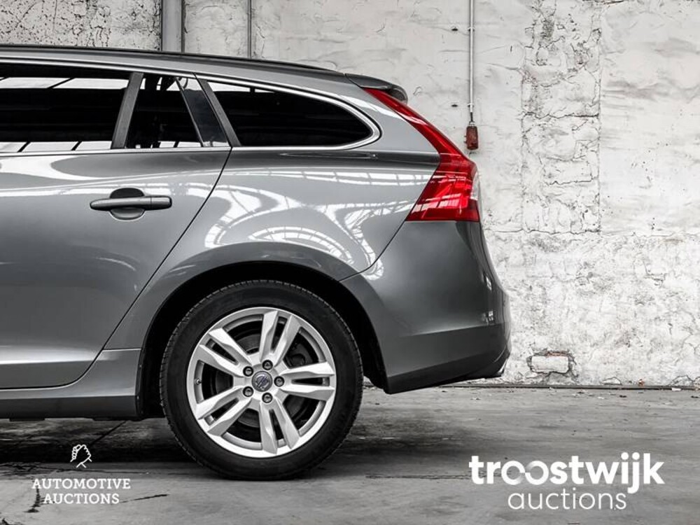 Volvo V60 D5 Twin Engine Special Edition 163hp 2015 -Orig. NL-, NH-759-L