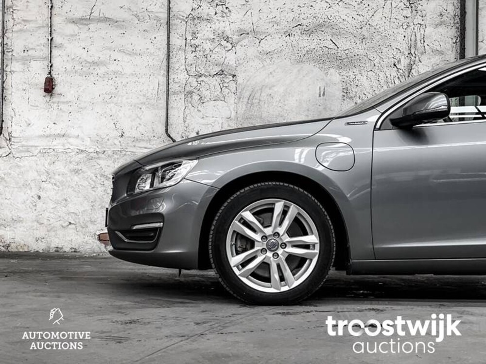 Volvo V60 D5 Twin Engine Special Edition 163hp 2015 -Orig. NL-, NH-759-L